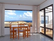 Comedor con vistas al mar